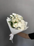 Букет хризантем с альстромерией &laquo;Белоснежка&raquo; 4