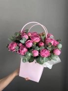 Цветы в коробке &laquo;Мисти Баблс в сумочке&raquo; 4