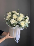 Цветы в коробке &laquo;Белоснежная нежность&raquo; 0