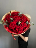 Авторский букет из 7 красных французских роз &laquo;Любовь без слов&raquo; 2