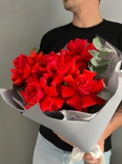 Букет из 5 алых французских роз &laquo;Алая страсть&raquo; 0