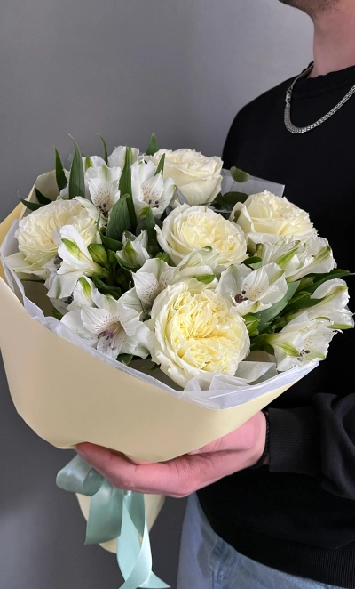 Букет с Пионовидной розой