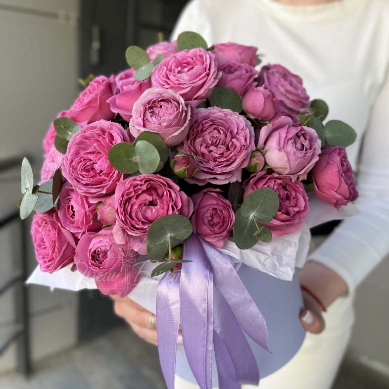 Роза Мисти баблс в шляпной коробке